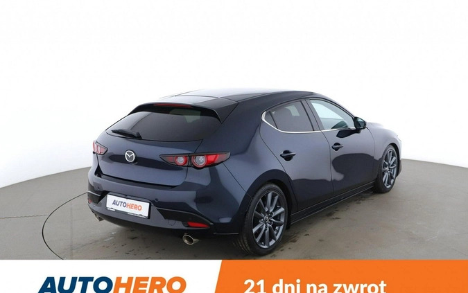 Mazda 3 cena 77900 przebieg: 86470, rok produkcji 2019 z Przeworsk małe 352